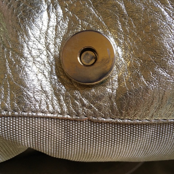 SAS Gold Handbag Leather Hobo Lots of Pockets Shoulder Bag - Picture 12 of 16